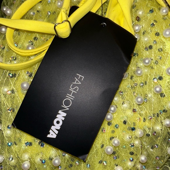 BRAND NEW FASHION NOVA SWIMSUIT TWO PIECE - Picture 4 of 5